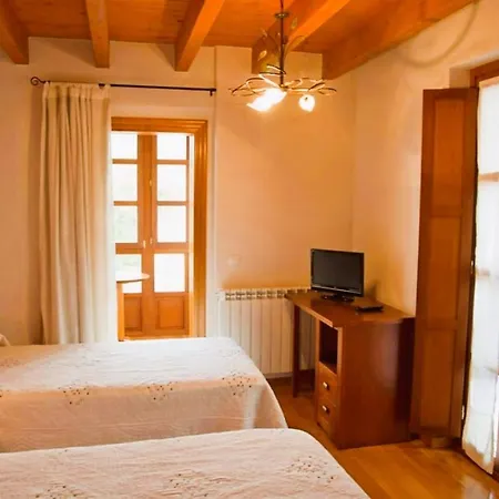 Casa Rural Salguero De Abajo منزل ريفي *